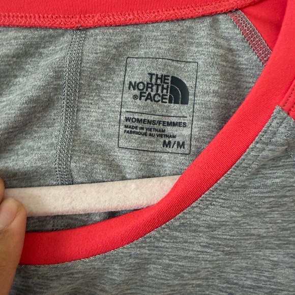 The North Face Motivation Long Sleeve Crew Women's Medium Flash Dry Thumb Holes - Picture 8 of 9